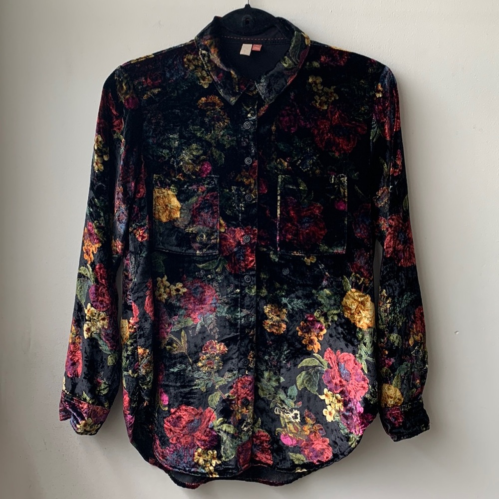 PILCRO - Anthropologie Crushed Velvet Floral Button Up
